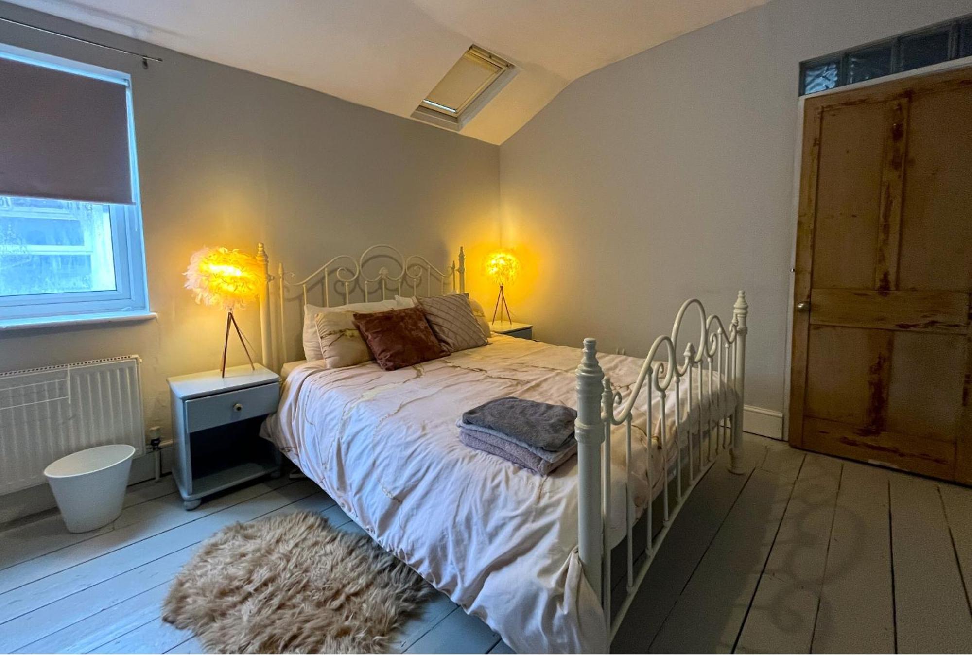 Charming Cottage Retreat With Garden - Sleeps 12 Бристоль Екстер'єр фото