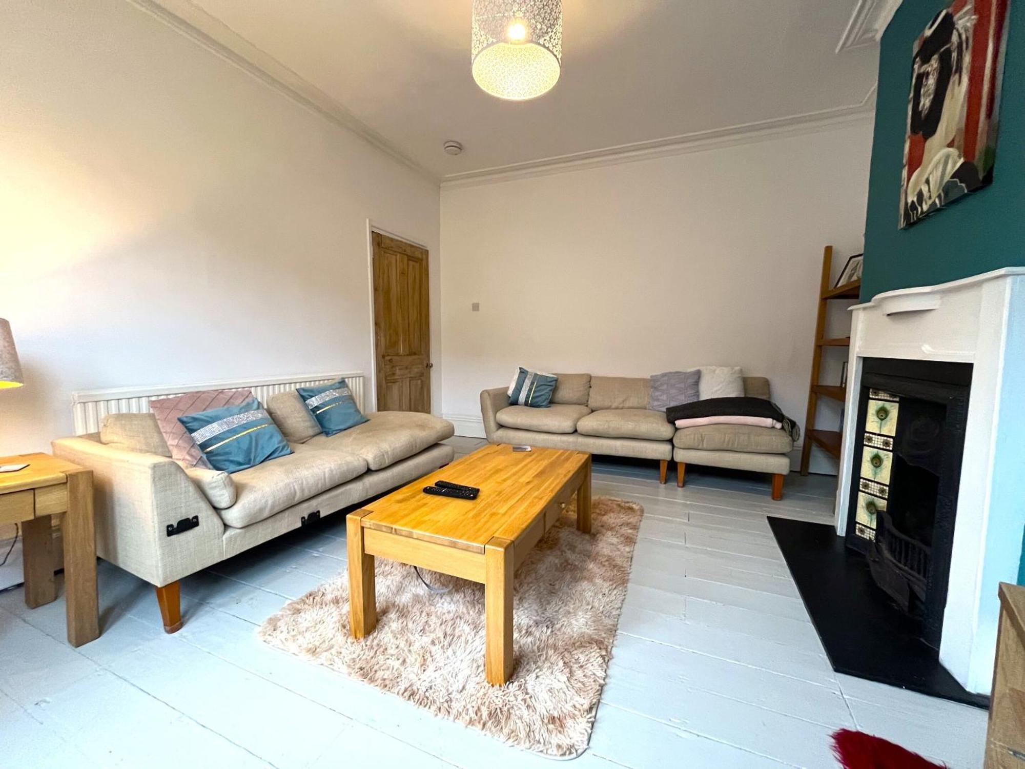 Charming Cottage Retreat With Garden - Sleeps 12 Бристоль Екстер'єр фото